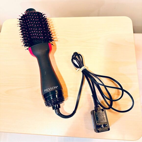 Revlon Hot Volumizer Hot Dryer Curling Brush - Picture 1 of 6